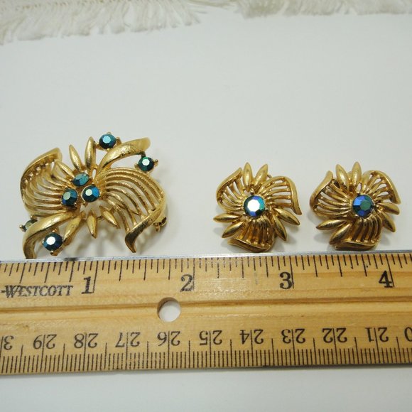Vintage Lisner Set Brooch Pin Earrings Aurora Borealis AB Rhinestone Gold Tone - Picture 7 of 8